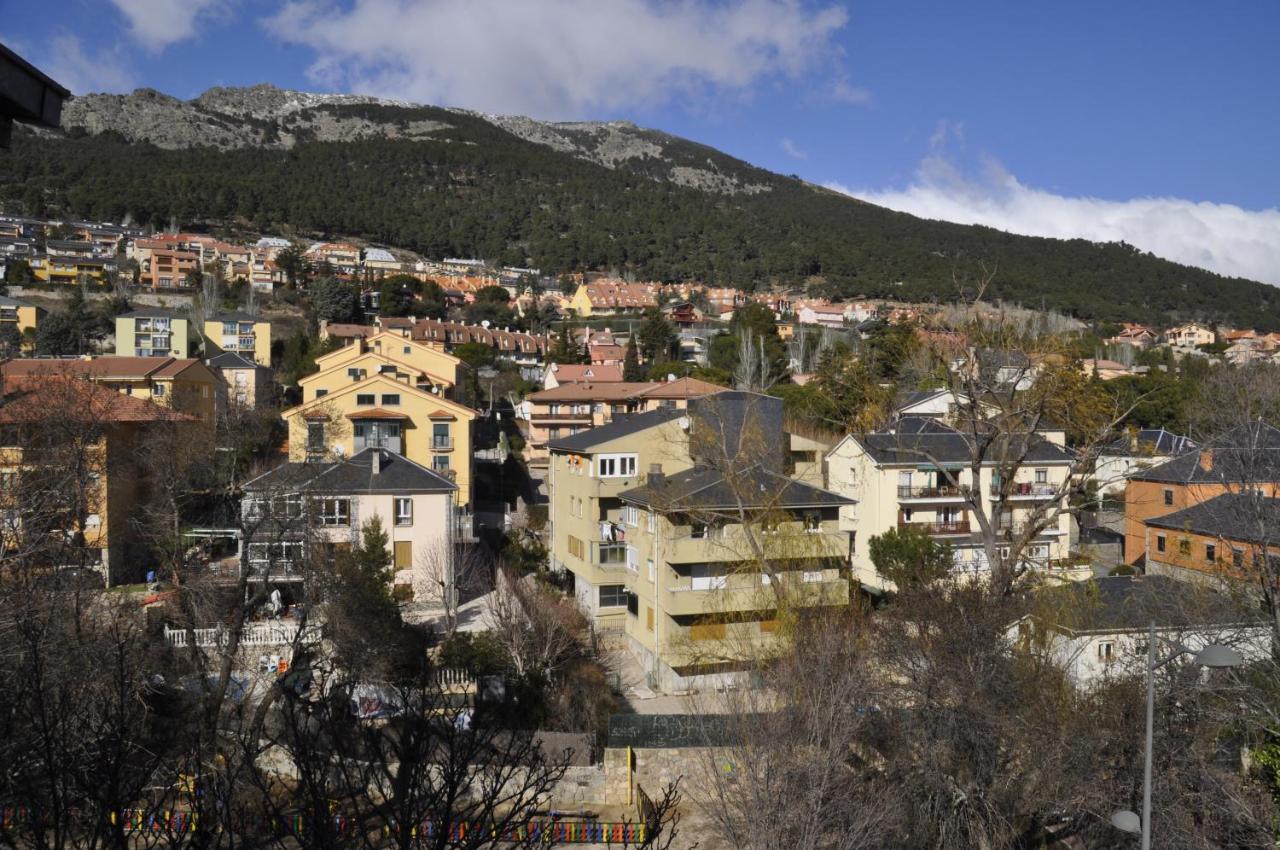 Hotel Tres Arcos San Lorenzo de El Escorial Δωμάτιο φωτογραφία